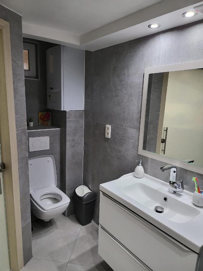 Duplex Elegant Situe A 1Min De La Gare Du Nord Lägenhet Bryssel Exteriör bild